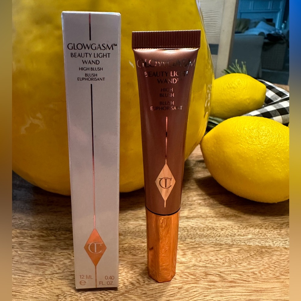 Charlotte Tilbury Beauty Highlighter Wand - Pinkgasm new in box